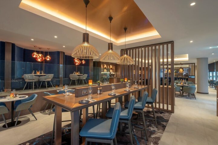 Dining 47 of 61