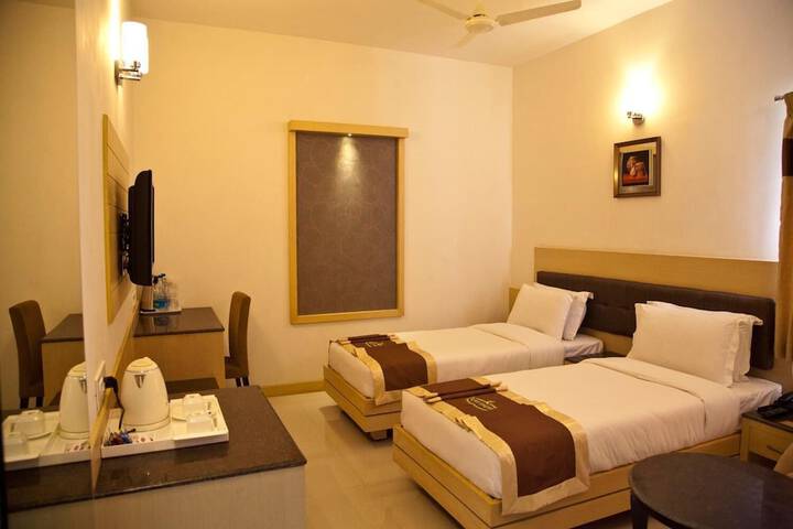 Room 16 of 39