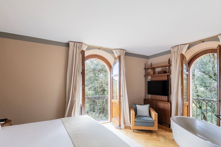 Room 20 of 93