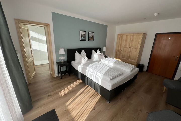 Room 4 of 69