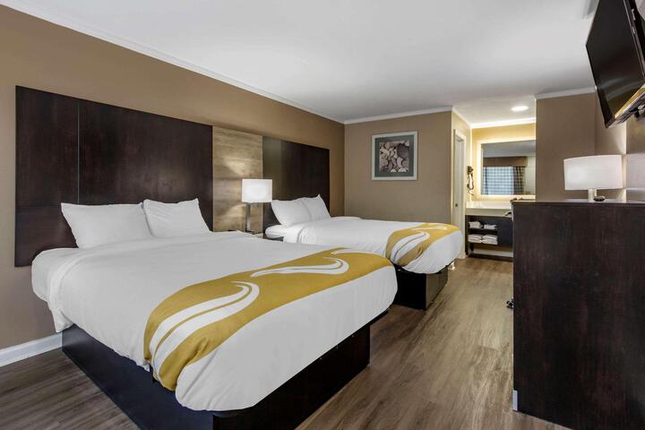 2 Queen Beds Mobility Hearing Accessible Room Roll in Shower (10 of 11)