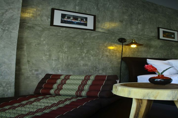 Room 27 of 88
