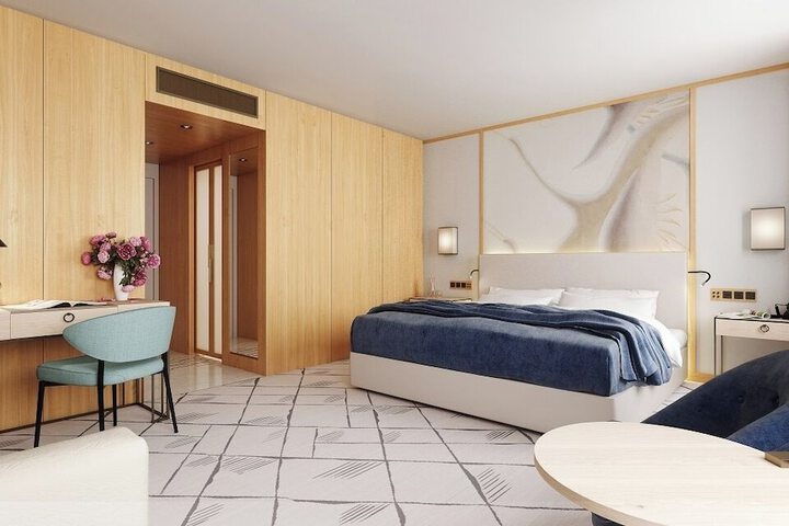 Room 32 of 72