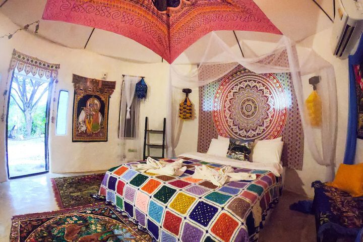 Room 8 of 239