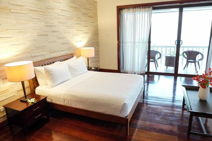 Room 6 of 35