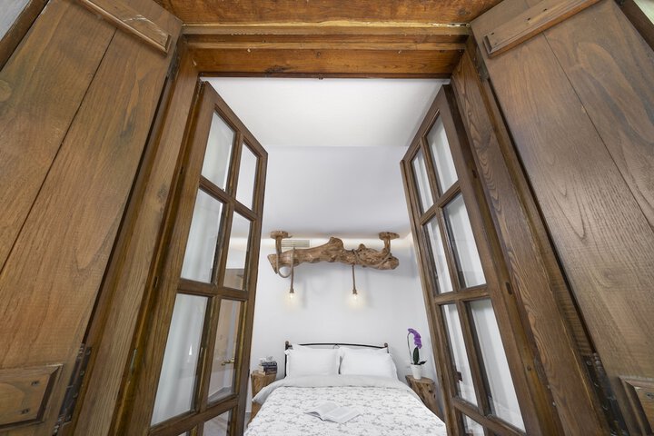 Room 13 of 131