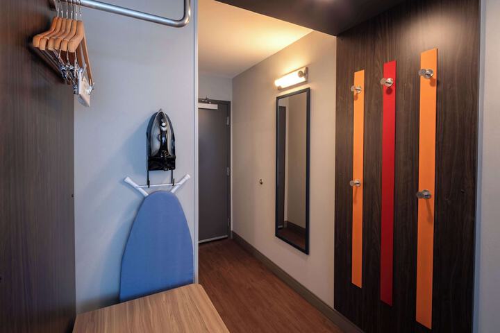 Room 10 of 36