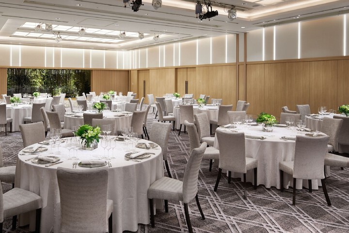 Ballroom/Hall 142 of 156