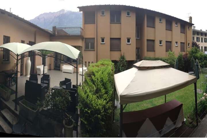 Hotel Exterior 50 of 54