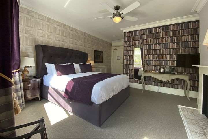 Room 25 of 71