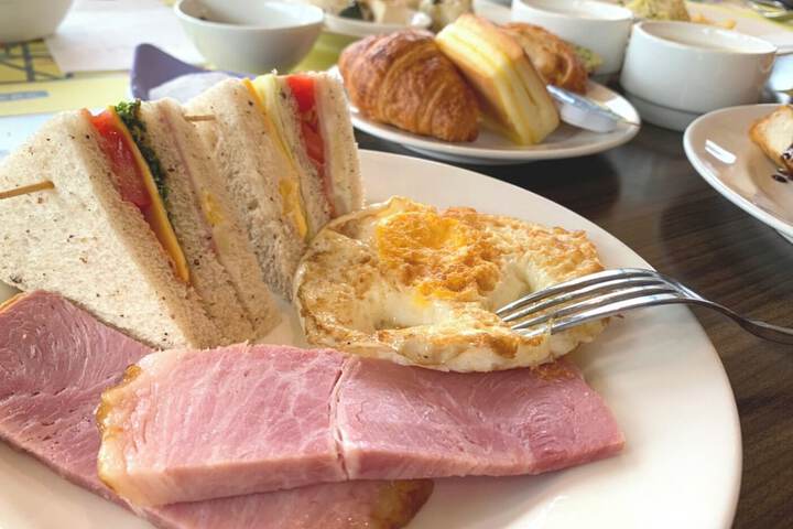 Breakfast/Coffee Service 133 of 155