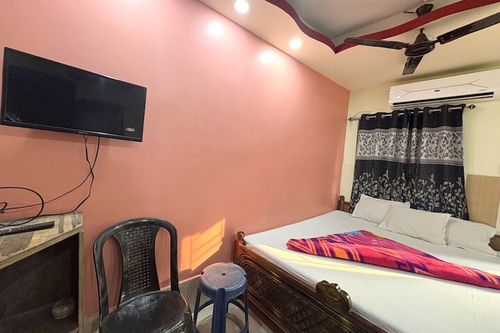 Room 6 of 37