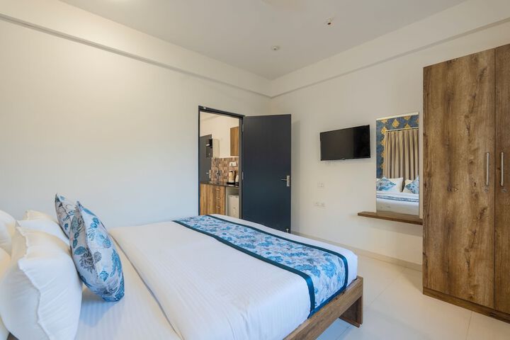 Room 5 of 19
