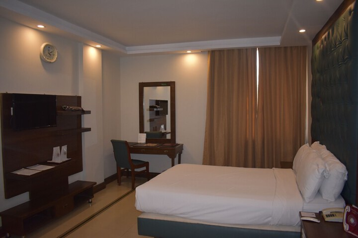 Room 13 of 55