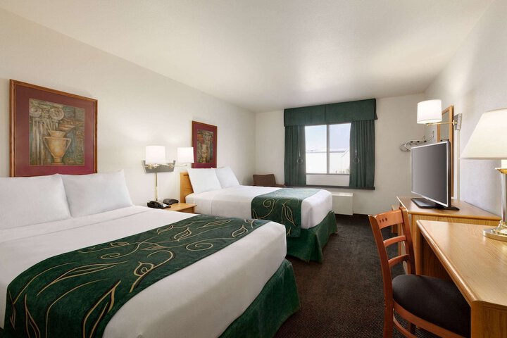 Room 7 of 16