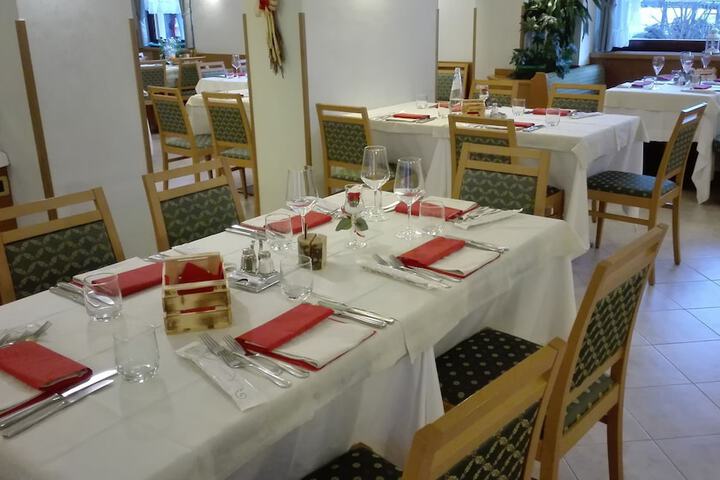 Dining Photos