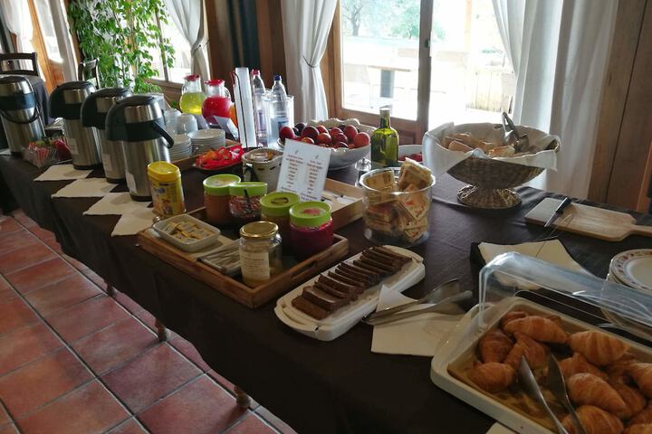 Breakfast/Coffee Service 11 of 30