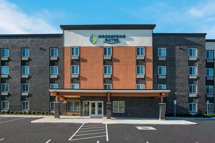 Woodspring Suites Detroit Sterling Heights in Sterling Heights, MI