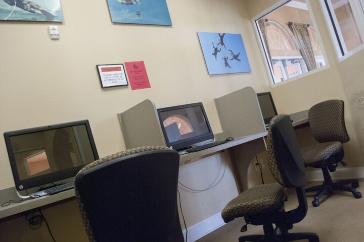 Business Center 33 of 50