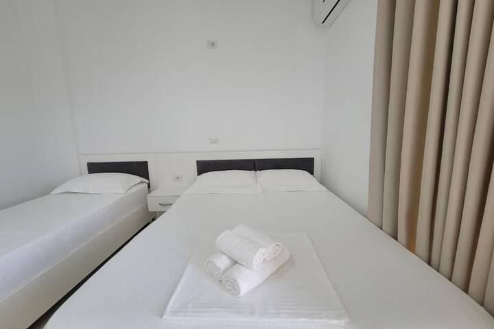 Room 53 of 115