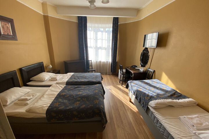 Room 92 of 272
