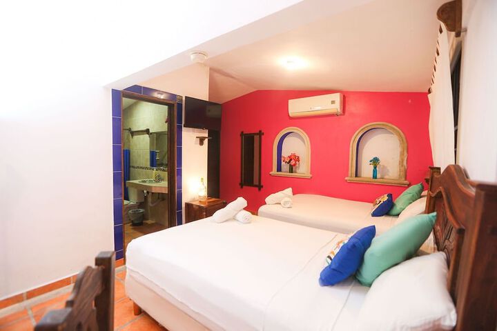 Room 25 of 60