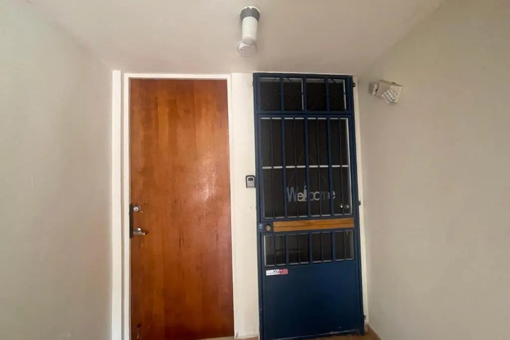 Room 8 of 17