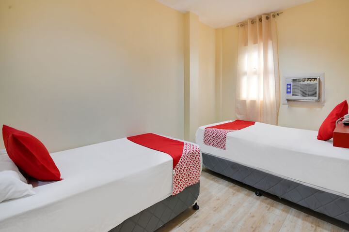 Room 9 of 22