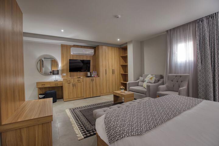Room 9 of 71