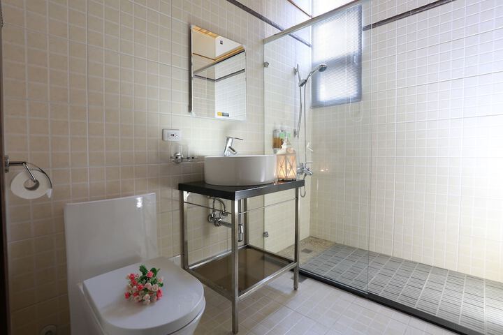 Room 15 of 29
