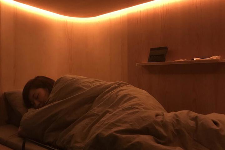 Room 10 of 37