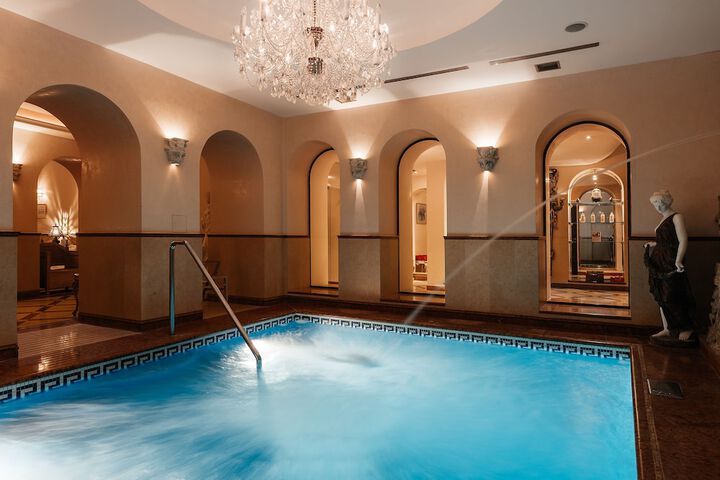 Pools & Facilities