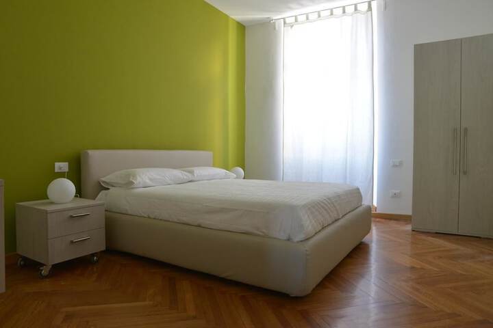 Room 3 of 36