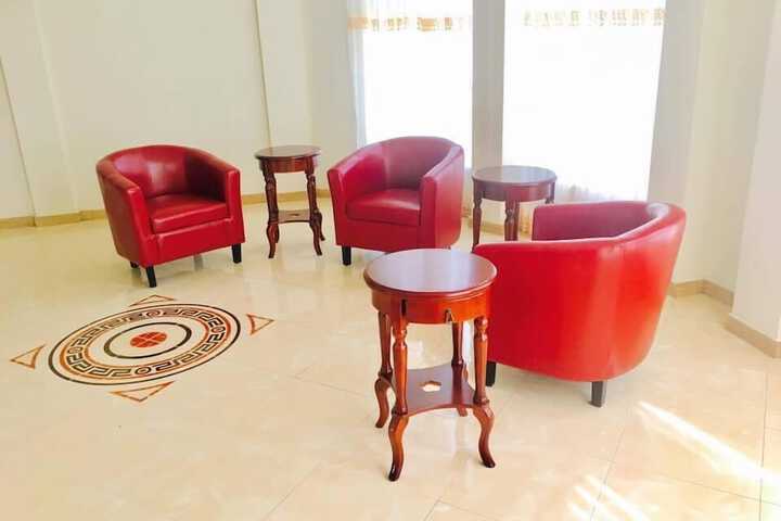 Room 25 of 100