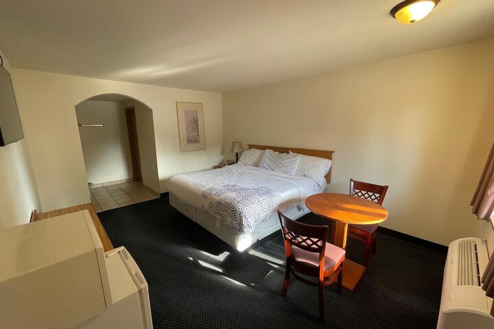 Room 5 of 23