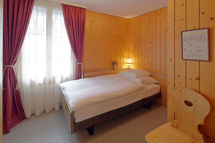 Room 15 of 42