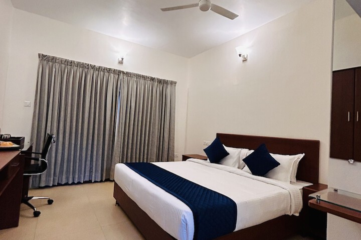 Room 3 of 7