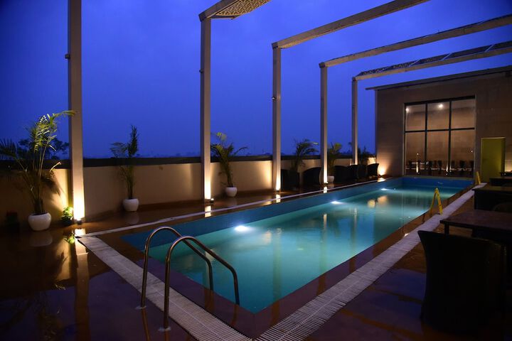 Pool 8 of 14