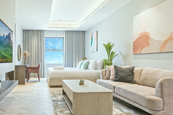 Room 5 of 85