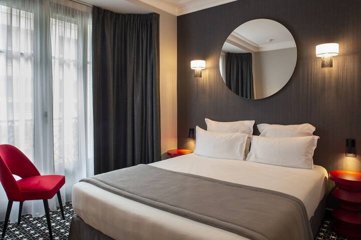 Room 32 of 54