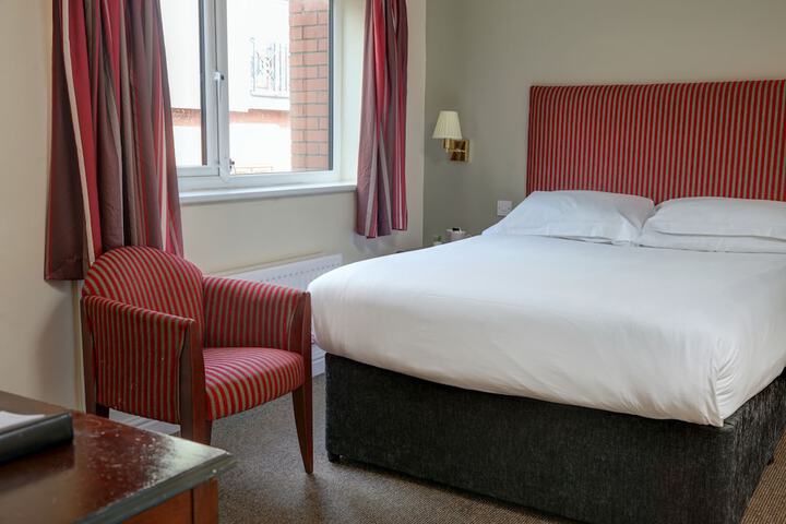 Room 9 of 21