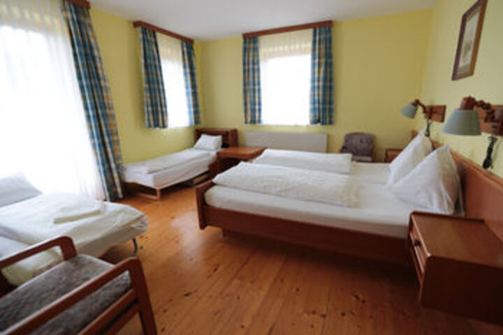 Room 12 of 23