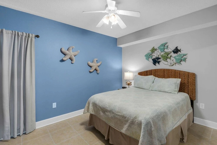 Room 4 of 4
