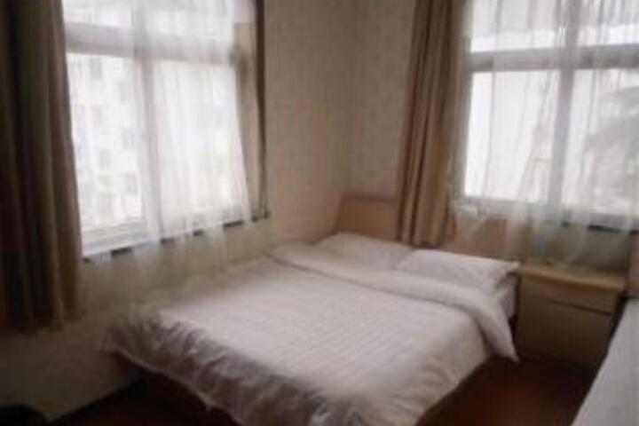 Room 4 of 6