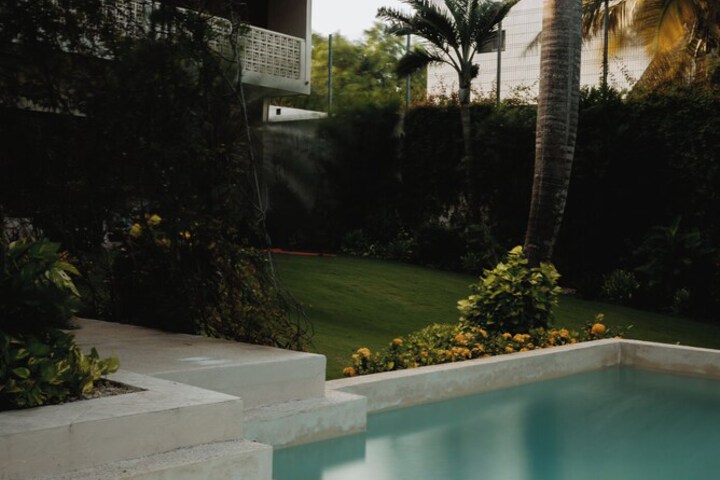 Pool 47 of 65
