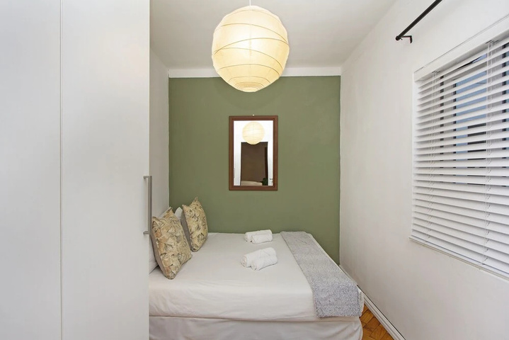 Room 5 of 14