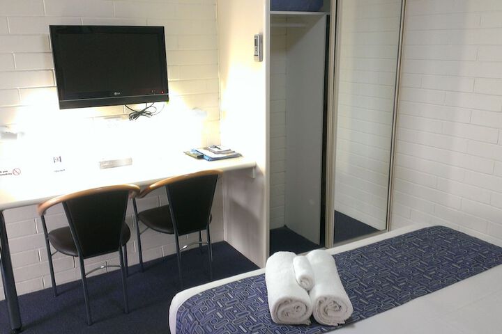 Room 58 of 99
