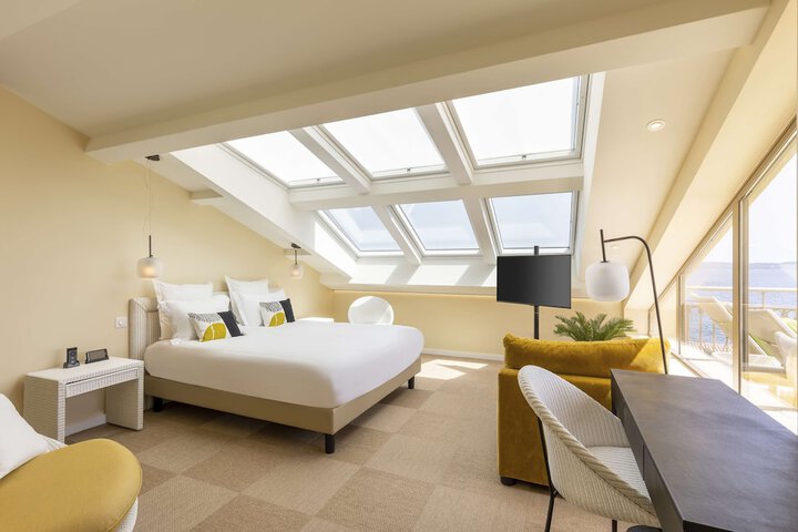 Room 20 of 98