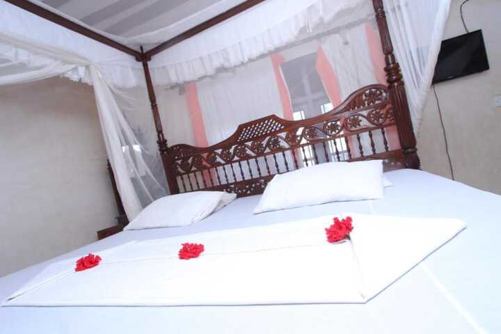 Room 9 of 21