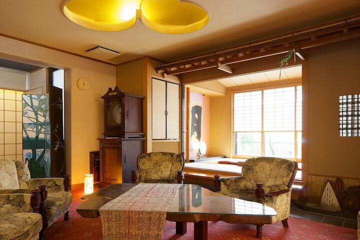Room 7 of 22